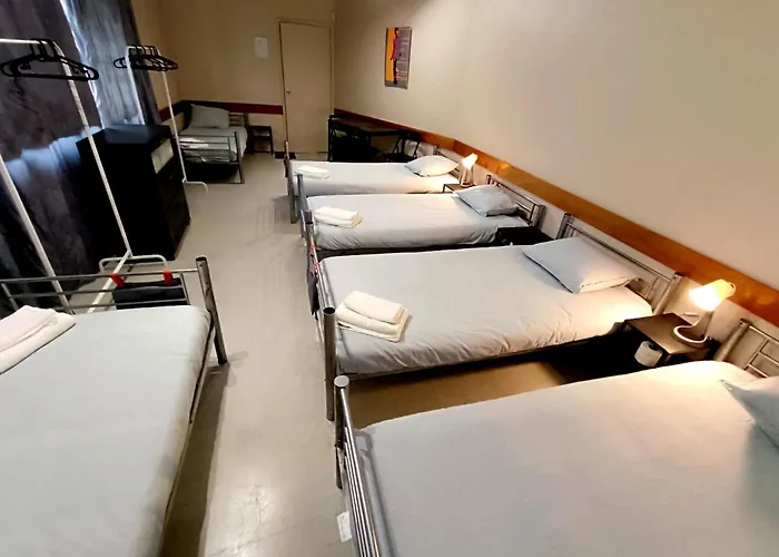 Private Dowtown Batalha Vendégház *